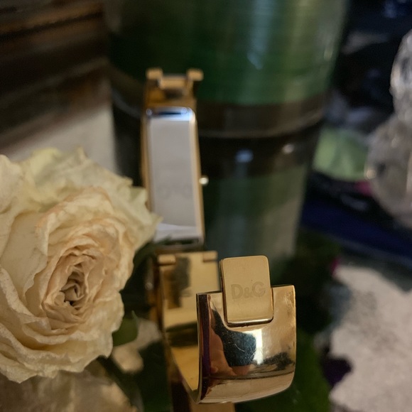 *Authentic* Dolce&Gabbana Square Bangle Watch - Picture 6 of 8